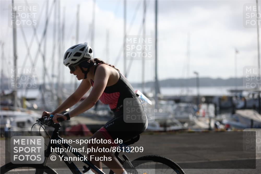 17.08.2025 - KN Förde Triathlon 2025 Yannick Fuchs http://msf.ph/oto/8613209 17.08.2025 09:18:30 Radfahren 117, 120, 157, 121 meine-sportfotos.de