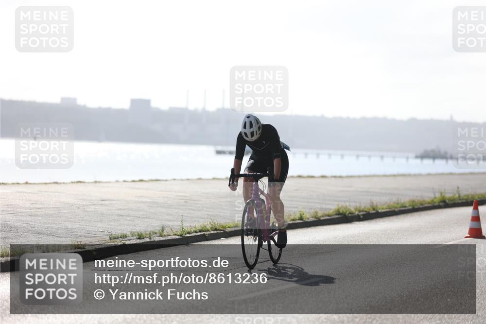 17.08.2025 - KN Förde Triathlon 2025 Yannick Fuchs http://msf.ph/oto/8613236 17.08.2025 09:18:40 Radfahren 117, 125, 117, 157 meine-sportfotos.de