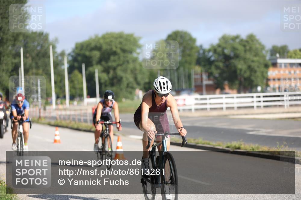 17.08.2025 - KN Förde Triathlon 2025 Yannick Fuchs http://msf.ph/oto/8613281 17.08.2025 09:19:05 Radfahren 108, 109, 113, 116, 110 meine-sportfotos.de
