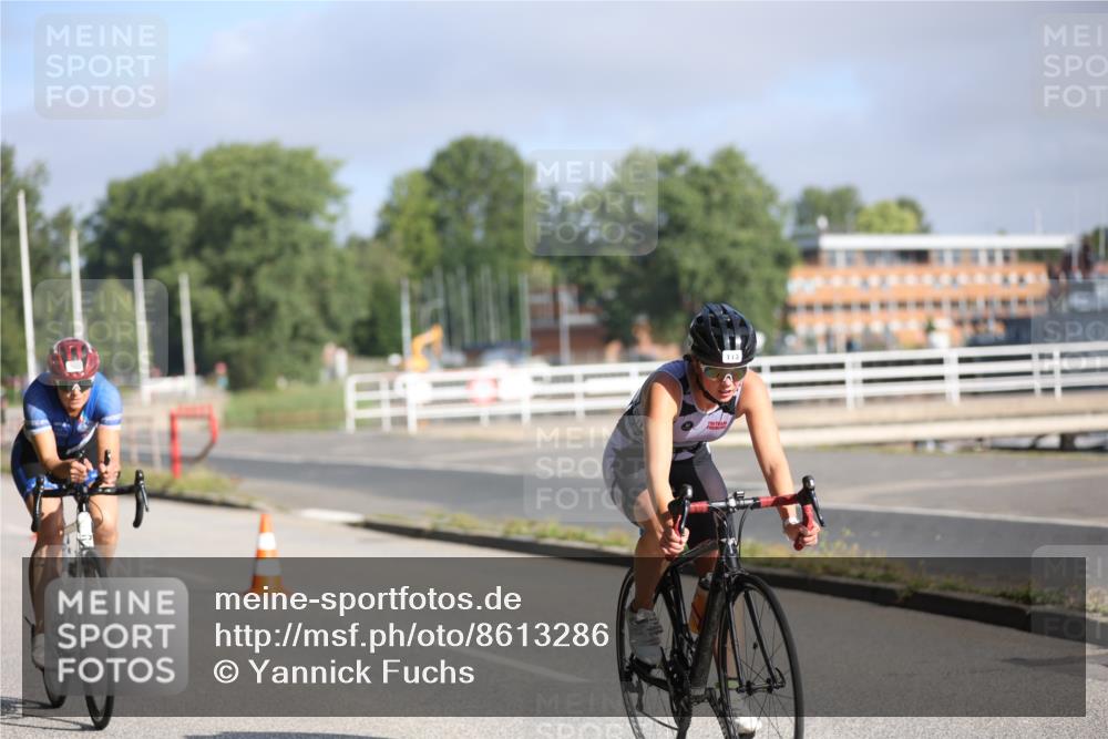 17.08.2025 - KN Förde Triathlon 2025 Yannick Fuchs http://msf.ph/oto/8613286 17.08.2025 09:19:06 Radfahren 108, 109, 113, 116, 110 meine-sportfotos.de