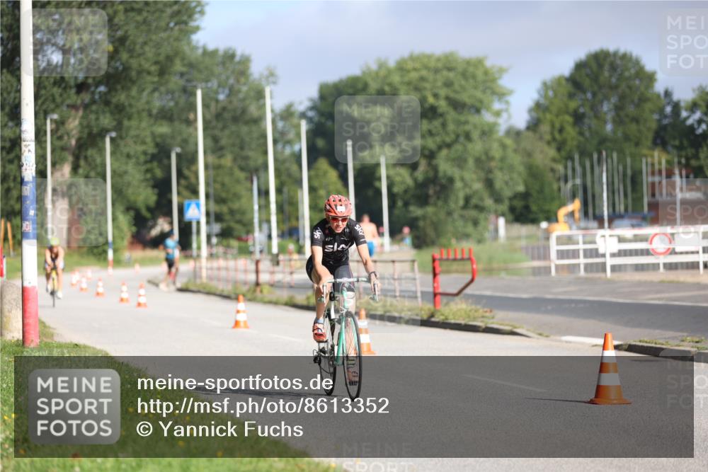 17.08.2025 - KN Förde Triathlon 2025 Yannick Fuchs http://msf.ph/oto/8613352 17.08.2025 09:19:51 Radfahren 107, 119 meine-sportfotos.de