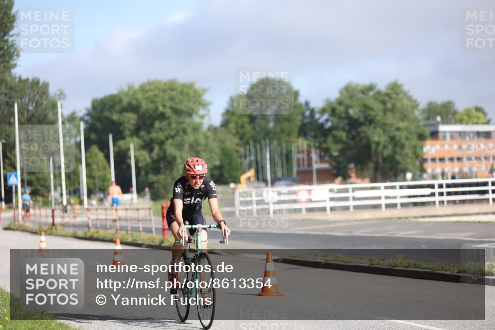 17.08.2025 - KN Förde Triathlon 2025 Yannick Fuchs http://msf.ph/oto/8613354 17.08.2025 09:19:52 Radfahren 107, 119 meine-sportfotos.de