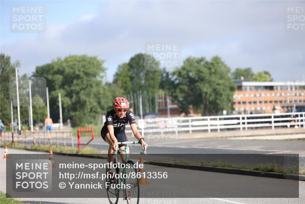 17.08.2025 - KN Förde Triathlon 2025 Yannick Fuchs http://msf.ph/oto/8613356 17.08.2025 09:19:52 Radfahren 107, 119 meine-sportfotos.de