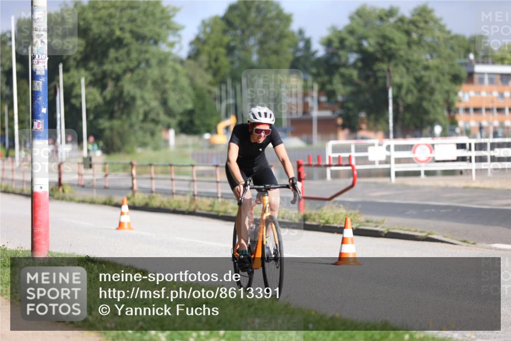 17.08.2025 - KN Förde Triathlon 2025 Yannick Fuchs http://msf.ph/oto/8613391 17.08.2025 09:20:21 Radfahren 117, 125, 126, 157, 198 meine-sportfotos.de