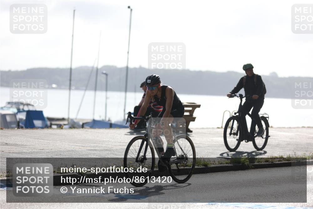 17.08.2025 - KN Förde Triathlon 2025 Yannick Fuchs http://msf.ph/oto/8613420 17.08.2025 09:20:31 Radfahren 120, 126, 127, 198, 117, 125 meine-sportfotos.de