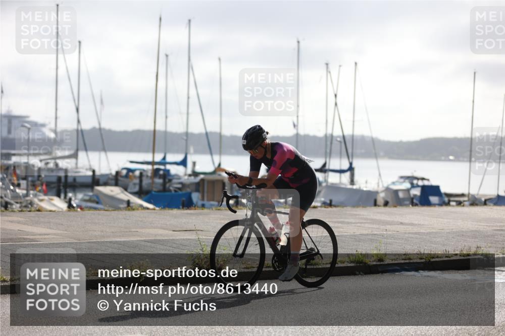 17.08.2025 - KN Förde Triathlon 2025 Yannick Fuchs http://msf.ph/oto/8613440 17.08.2025 09:20:34 Radfahren 120, 127, 126, 198 meine-sportfotos.de