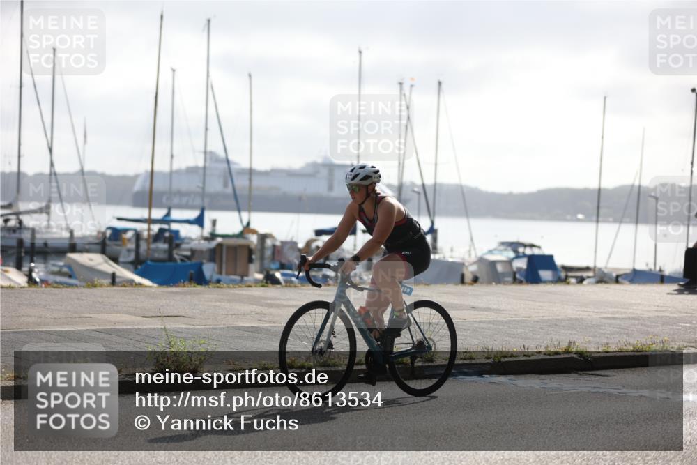 17.08.2025 - KN Förde Triathlon 2025 Yannick Fuchs http://msf.ph/oto/8613534 17.08.2025 09:21:31 Radfahren 130, 133 meine-sportfotos.de