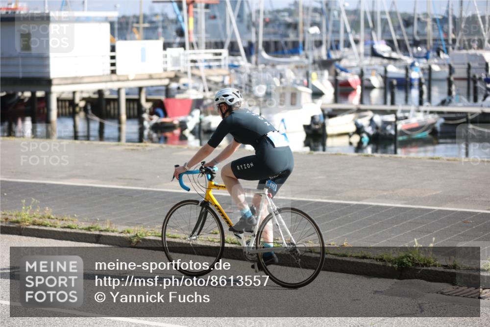 17.08.2025 - KN Förde Triathlon 2025 Yannick Fuchs http://msf.ph/oto/8613557 17.08.2025 09:21:46 Radfahren 152, 122, 138 meine-sportfotos.de