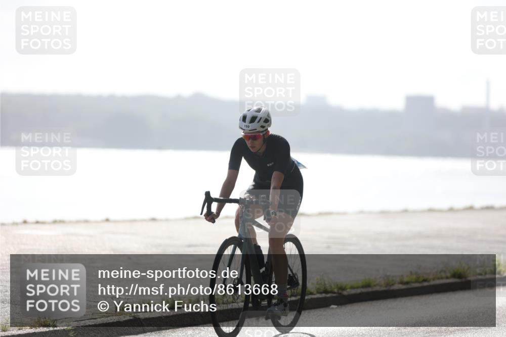 17.08.2025 - KN Förde Triathlon 2025 Yannick Fuchs http://msf.ph/oto/8613668 17.08.2025 09:22:37 Radfahren 128, 143, 150, 162, 148 meine-sportfotos.de