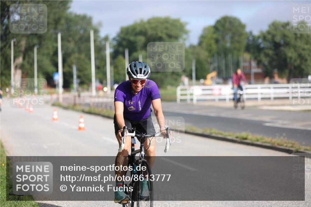 17.08.2025 - KN Förde Triathlon 2025 Yannick Fuchs http://msf.ph/oto/8613777 17.08.2025 09:23:29 Radfahren 122, 138 meine-sportfotos.de