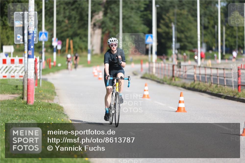 17.08.2025 - KN Förde Triathlon 2025 Yannick Fuchs http://msf.ph/oto/8613787 17.08.2025 09:23:32 Radfahren 122, 138 meine-sportfotos.de