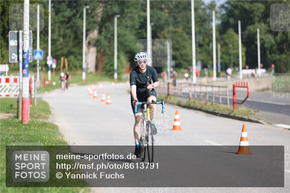 17.08.2025 - KN Förde Triathlon 2025 Yannick Fuchs http://msf.ph/oto/8613791 17.08.2025 09:23:33 Radfahren 122, 152, 138 meine-sportfotos.de