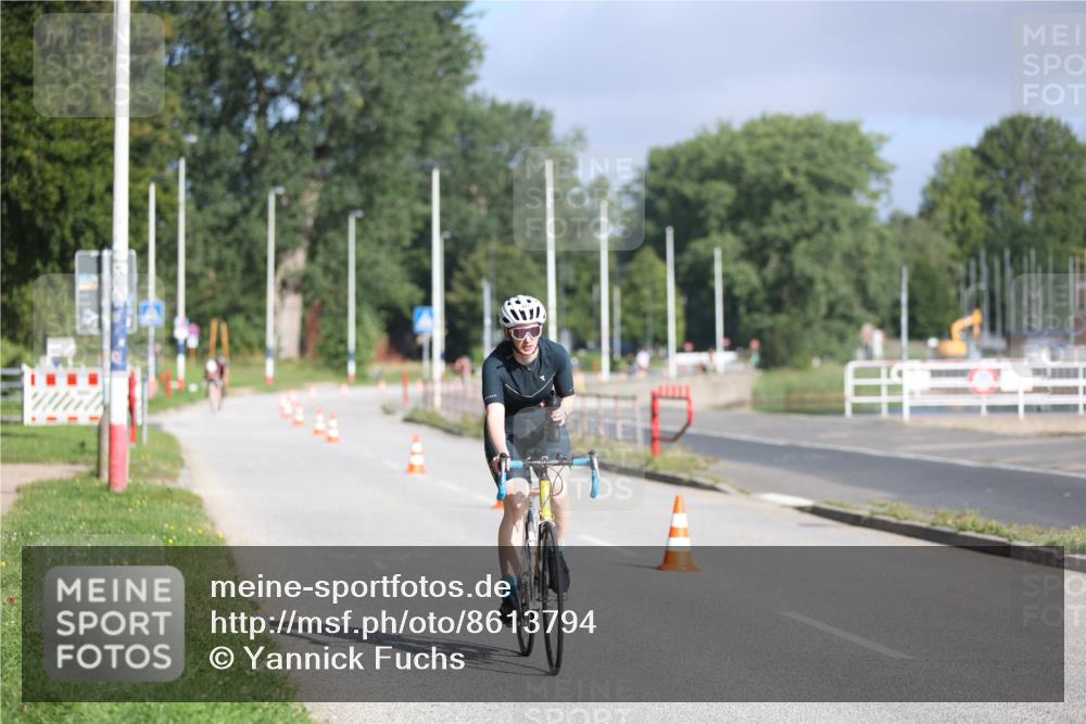 17.08.2025 - KN Förde Triathlon 2025 Yannick Fuchs http://msf.ph/oto/8613794 17.08.2025 09:23:33 Radfahren 122, 152, 138 meine-sportfotos.de