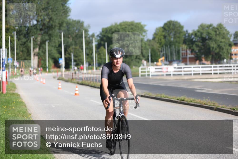 17.08.2025 - KN Förde Triathlon 2025 Yannick Fuchs http://msf.ph/oto/8613819 17.08.2025 09:23:44 Radfahren 145, 146, 147, 152 meine-sportfotos.de