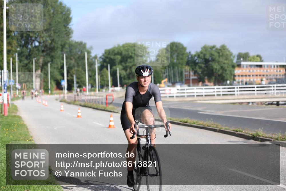 17.08.2025 - KN Förde Triathlon 2025 Yannick Fuchs http://msf.ph/oto/8613821 17.08.2025 09:23:44 Radfahren 145, 146, 147, 152 meine-sportfotos.de