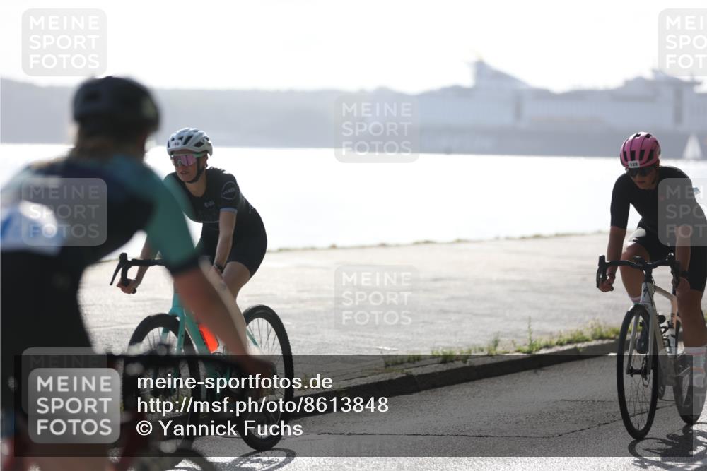 17.08.2025 - KN Förde Triathlon 2025 Yannick Fuchs http://msf.ph/oto/8613848 17.08.2025 09:23:57 Radfahren 104, 135, 140, 142, 151, 159, 164, 168, 142, 145, 146, 151 meine-sportfotos.de