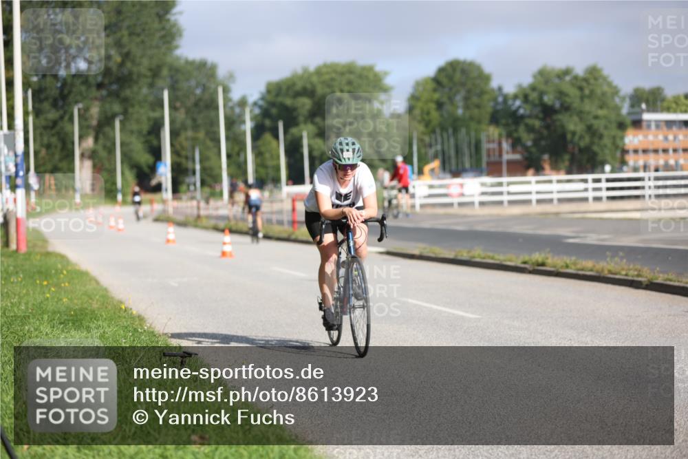 17.08.2025 - KN Förde Triathlon 2025 Yannick Fuchs http://msf.ph/oto/8613923 17.08.2025 09:24:42 Radfahren 139, 141, 252 meine-sportfotos.de