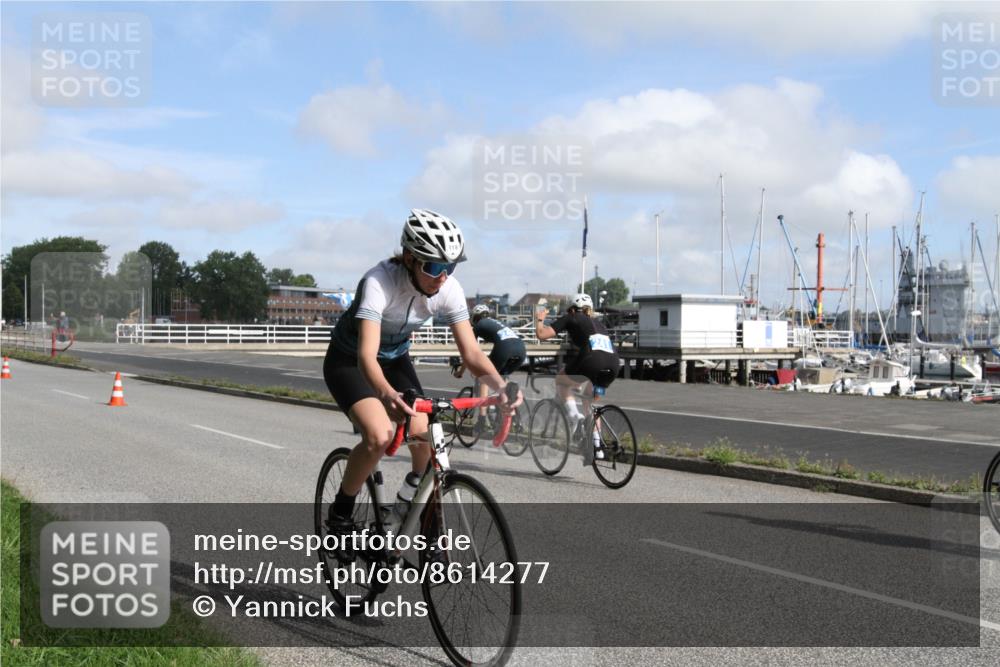 17.08.2025 - KN Förde Triathlon 2025 Yannick Fuchs http://msf.ph/oto/8614277 17.08.2025 10:00:07 Radfahren 118, 120, 173, 179, 189, 192, 240, 241, 248 meine-sportfotos.de