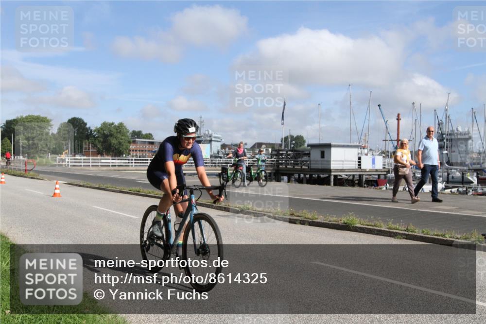 17.08.2025 - KN Förde Triathlon 2025 Yannick Fuchs http://msf.ph/oto/8614325 17.08.2025 10:02:57 Radfahren 137, 153, 181 meine-sportfotos.de