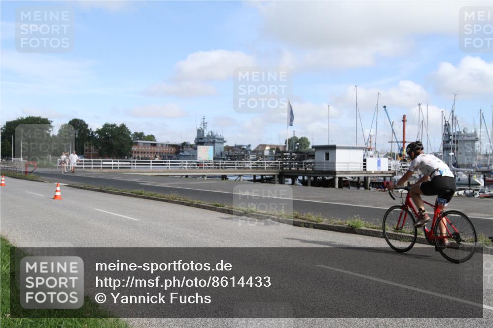 17.08.2025 - KN Förde Triathlon 2025 Yannick Fuchs http://msf.ph/oto/8614433 17.08.2025 10:10:30 Radfahren 118, 246, 249 meine-sportfotos.de