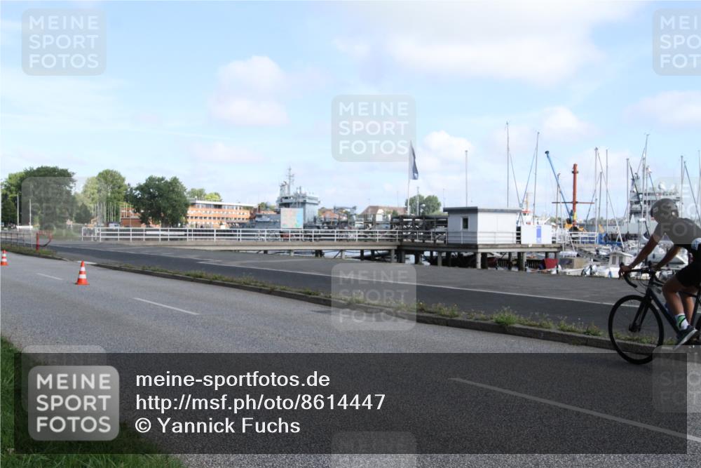 17.08.2025 - KN Förde Triathlon 2025 Yannick Fuchs http://msf.ph/oto/8614447 17.08.2025 10:12:40 Radfahren 200, 238, 246, 249 meine-sportfotos.de