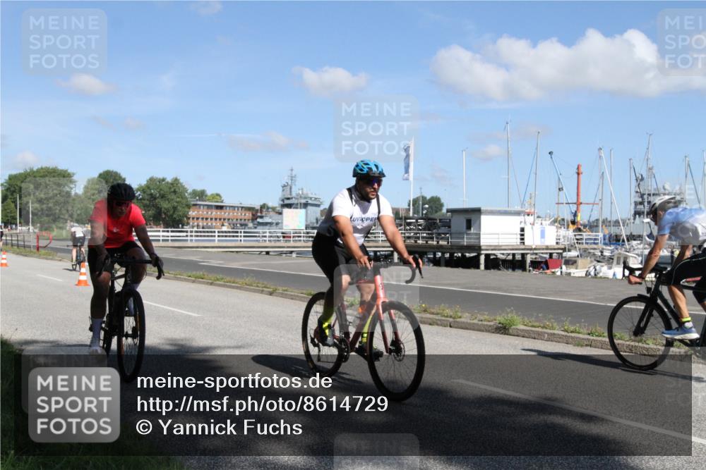 17.08.2025 - KN Förde Triathlon 2025 Yannick Fuchs http://msf.ph/oto/8614729 17.08.2025 11:14:47 Radfahren 296, 303, 328, 352, 361, 372, 606, 610 meine-sportfotos.de