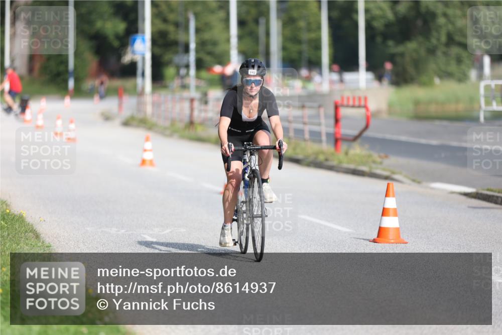 17.08.2025 - KN Förde Triathlon 2025 Yannick Fuchs http://msf.ph/oto/8614937 17.08.2025 10:03:05 Radfahren 142, 216, 181 meine-sportfotos.de