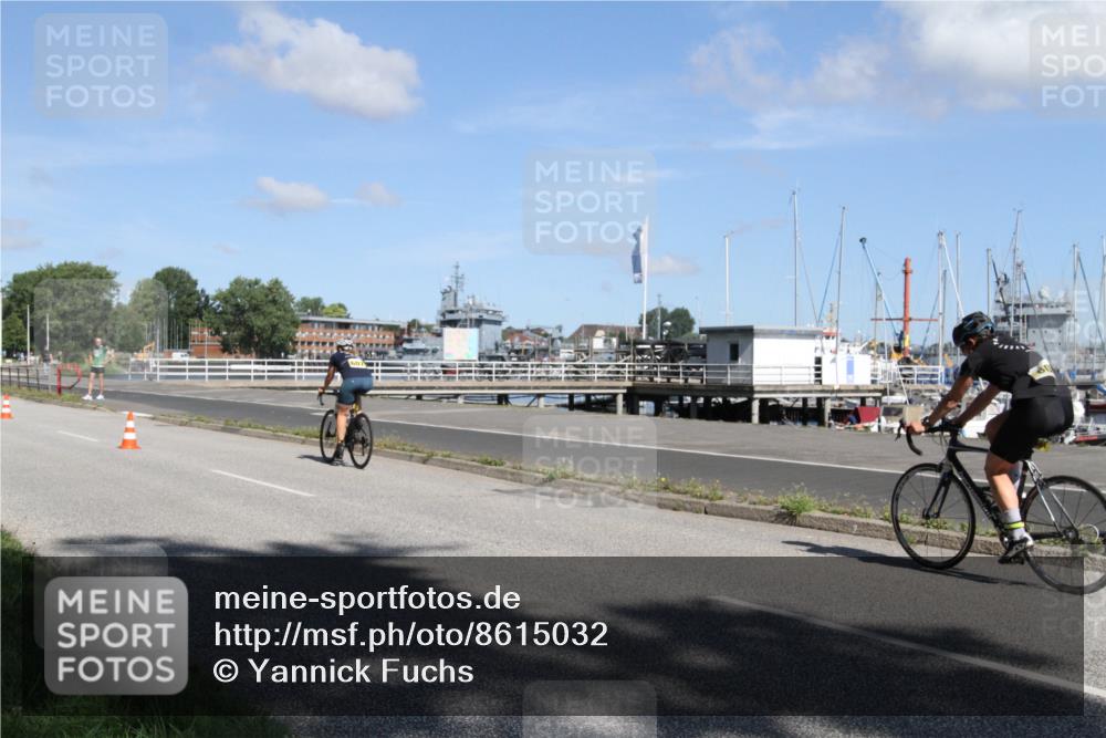 17.08.2025 - KN Förde Triathlon 2025 Yannick Fuchs http://msf.ph/oto/8615032 17.08.2025 11:20:21 Radfahren 321, 365, 375, 604, 607 meine-sportfotos.de