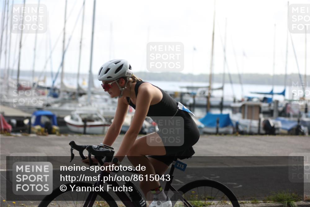 17.08.2025 - KN Förde Triathlon 2025 Yannick Fuchs http://msf.ph/oto/8615043 17.08.2025 10:03:35 Radfahren 149, 160, 172, 213, 215, 221, 242, 254, 183, 202, 223 meine-sportfotos.de
