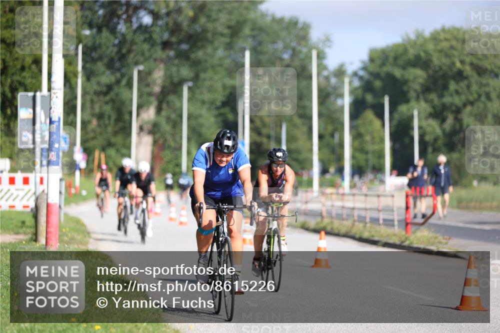 17.08.2025 - KN Förde Triathlon 2025 Yannick Fuchs http://msf.ph/oto/8615226 17.08.2025 09:29:57 Radfahren 114, 183, 186, 240, 241, 244 meine-sportfotos.de