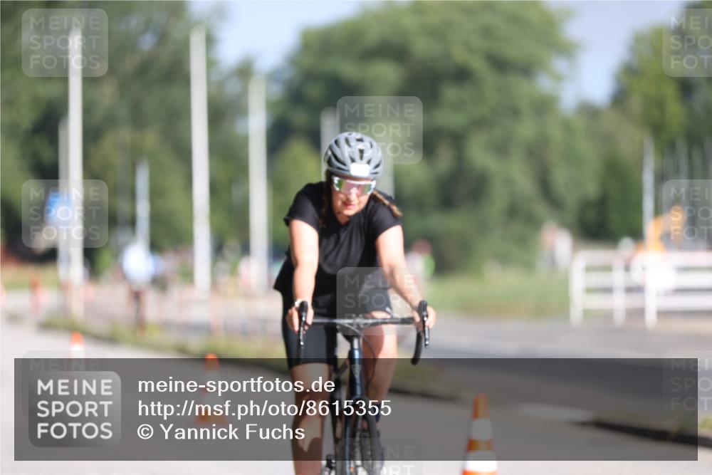 17.08.2025 - KN Förde Triathlon 2025 Yannick Fuchs http://msf.ph/oto/8615355 17.08.2025 09:30:33 Radfahren 167, 202, 224, 242, 119 meine-sportfotos.de