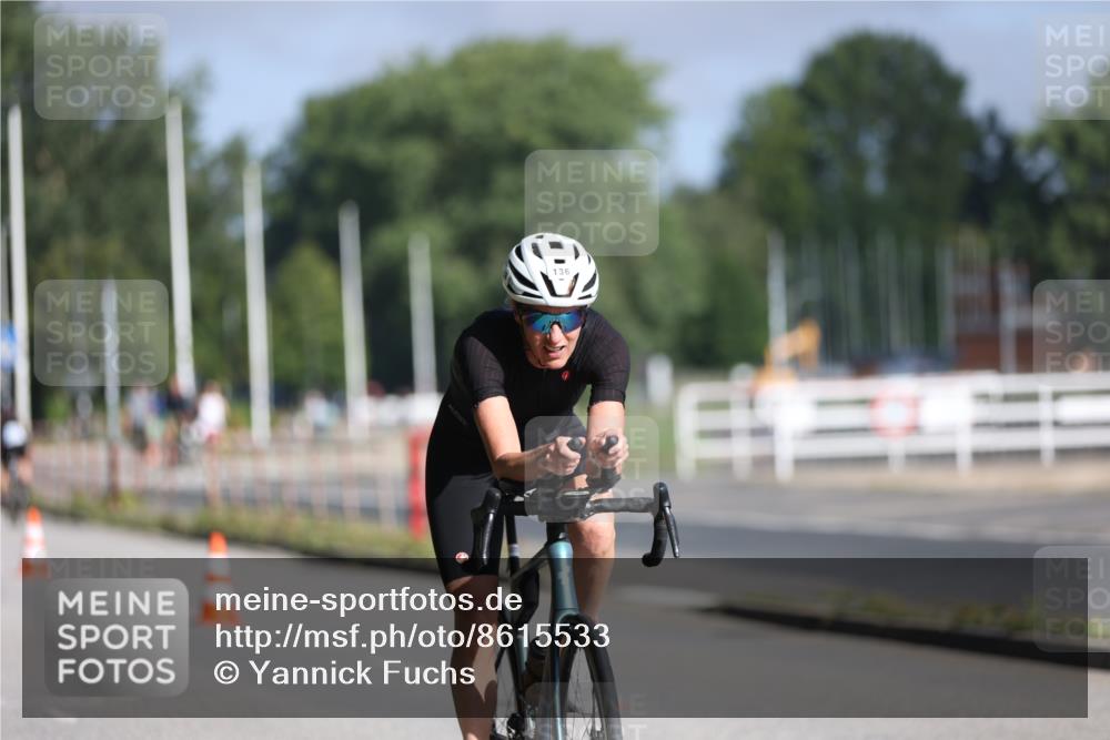 17.08.2025 - KN Förde Triathlon 2025 Yannick Fuchs http://msf.ph/oto/8615533 17.08.2025 09:31:23 Radfahren 104, 120, 127, 136, 148, 170, 190, 196, 211, 215, 230, 235, 133 meine-sportfotos.de