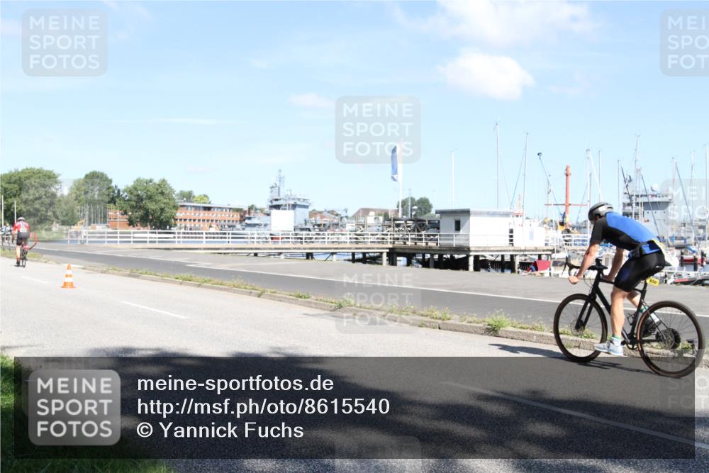 17.08.2025 - KN Förde Triathlon 2025 Yannick Fuchs http://msf.ph/oto/8615540 17.08.2025 11:25:35 Radfahren 261, 285, 295, 296, 307, 330, 377, 617, 629, 630, 632, 633 meine-sportfotos.de