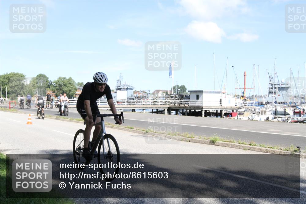 17.08.2025 - KN Förde Triathlon 2025 Yannick Fuchs http://msf.ph/oto/8615603 17.08.2025 11:26:02 Radfahren 310, 345, 353, 354, 361, 368, 612, 614, 619, 623, 643 meine-sportfotos.de