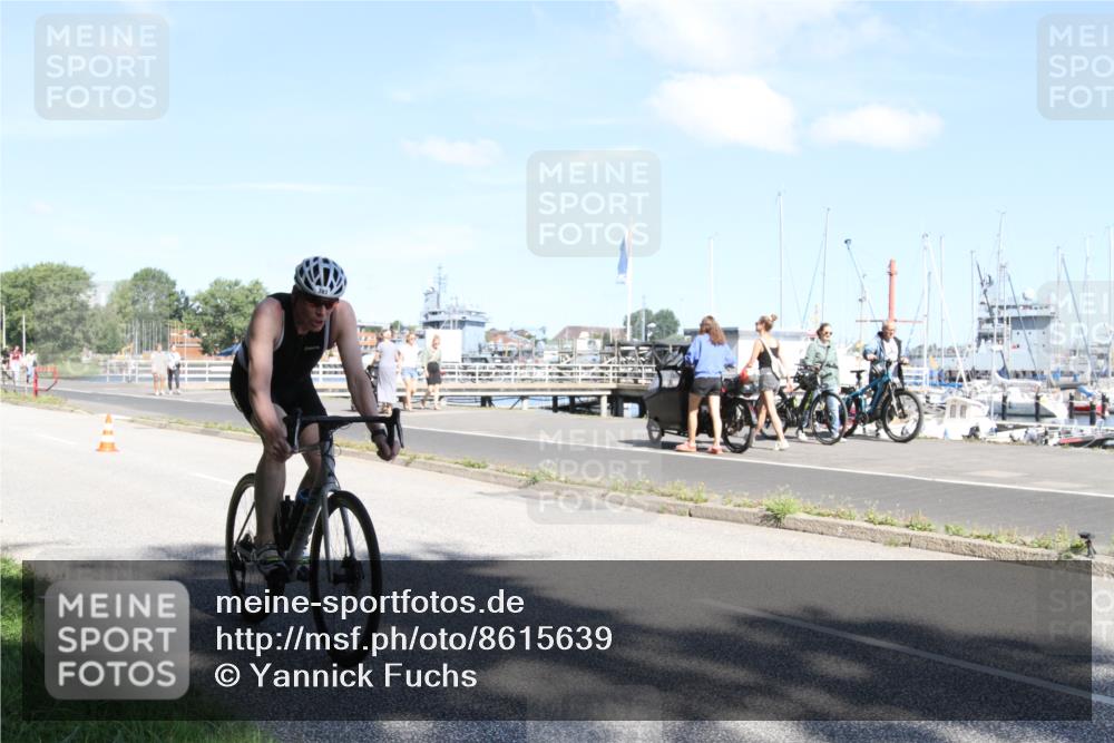 17.08.2025 - KN Förde Triathlon 2025 Yannick Fuchs http://msf.ph/oto/8615639 17.08.2025 11:26:26 Radfahren 303, 323, 352, 380, 626 meine-sportfotos.de