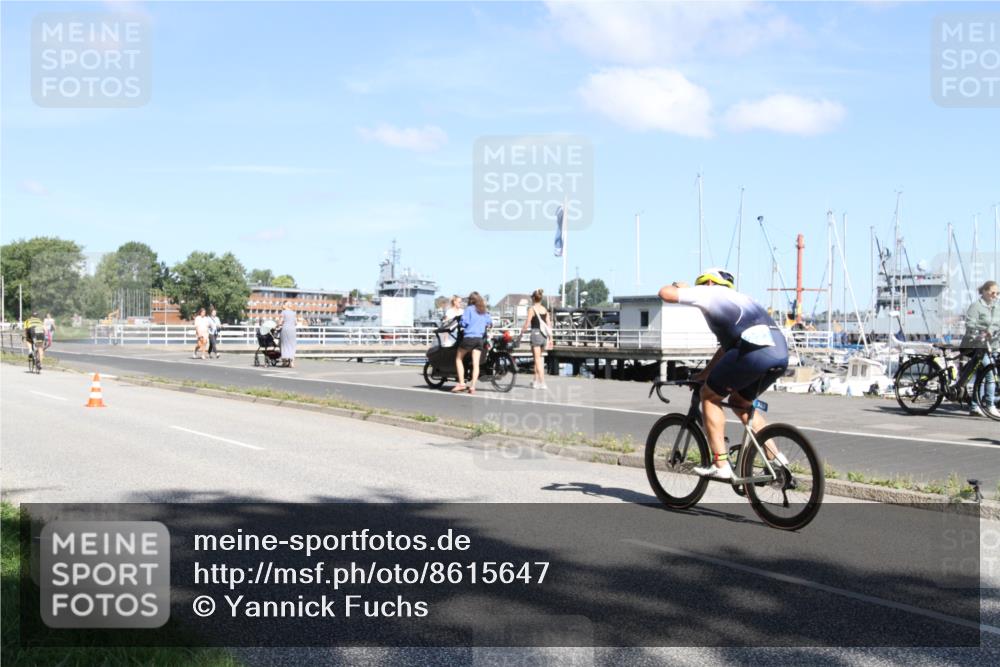 17.08.2025 - KN Förde Triathlon 2025 Yannick Fuchs http://msf.ph/oto/8615647 17.08.2025 11:26:30 Radfahren 297, 303, 323, 352, 621, 626 meine-sportfotos.de