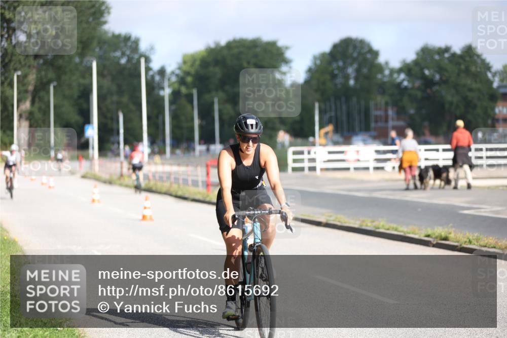 17.08.2025 - KN Förde Triathlon 2025 Yannick Fuchs http://msf.ph/oto/8615692 17.08.2025 09:32:23 Radfahren 147, 195, 201, 224, 246, 225 meine-sportfotos.de