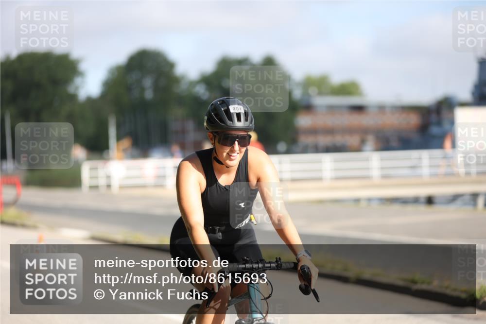 17.08.2025 - KN Förde Triathlon 2025 Yannick Fuchs http://msf.ph/oto/8615693 17.08.2025 09:32:24 Radfahren 147, 195, 201, 224, 246 meine-sportfotos.de