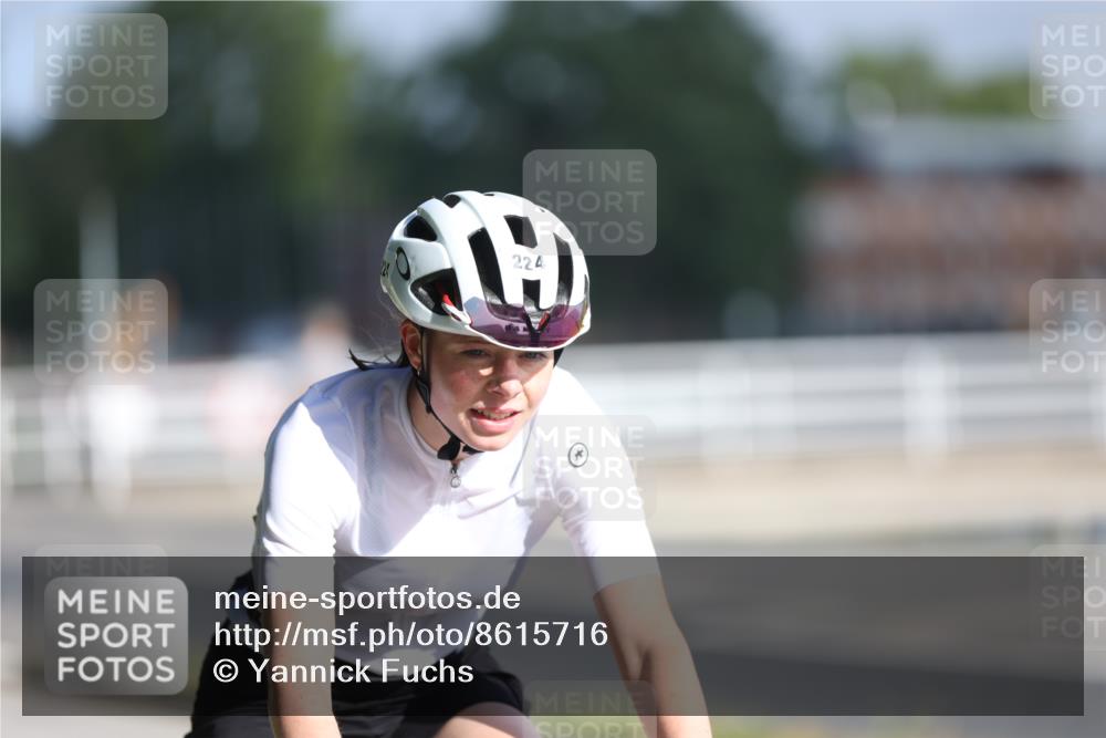 17.08.2025 - KN Förde Triathlon 2025 Yannick Fuchs http://msf.ph/oto/8615716 17.08.2025 09:32:27 Radfahren 130, 147, 162, 224, 246, 195, 201 meine-sportfotos.de