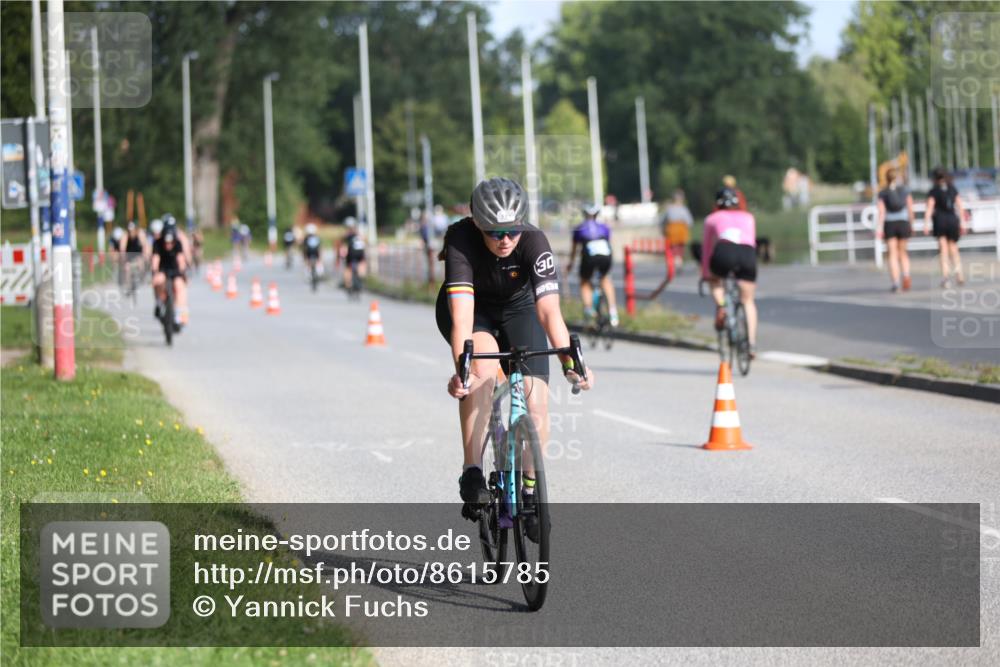 17.08.2025 - KN Förde Triathlon 2025 Yannick Fuchs http://msf.ph/oto/8615785 17.08.2025 09:32:46 Radfahren 111, 126, 133, 152, 197, 198, 208, 212, 216, 221, 138, 242, 243 meine-sportfotos.de
