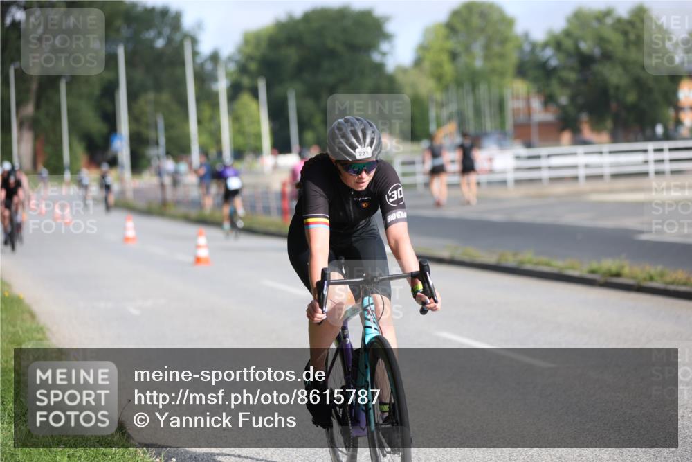 17.08.2025 - KN Förde Triathlon 2025 Yannick Fuchs http://msf.ph/oto/8615787 17.08.2025 09:32:46 Radfahren 111, 126, 133, 152, 197, 198, 208, 212, 216, 221, 138, 242, 243 meine-sportfotos.de