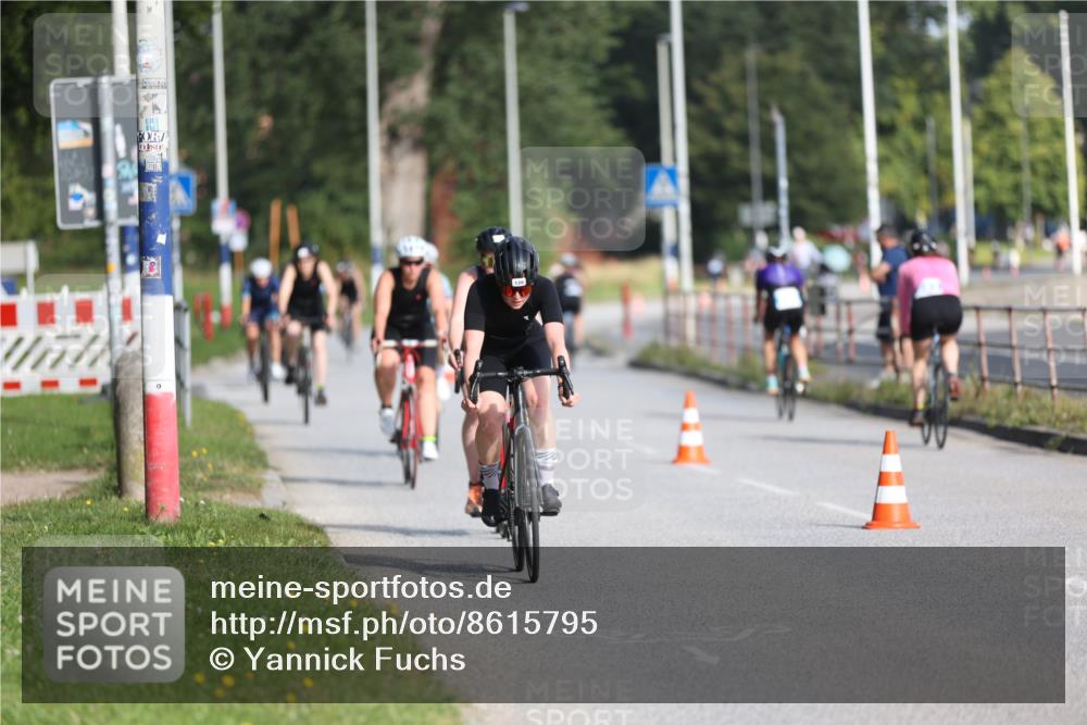 17.08.2025 - KN Förde Triathlon 2025 Yannick Fuchs http://msf.ph/oto/8615795 17.08.2025 09:32:48 Radfahren 102, 111, 126, 133, 152, 197, 198, 208, 212, 216, 218, 221, 138, 242, 243 meine-sportfotos.de