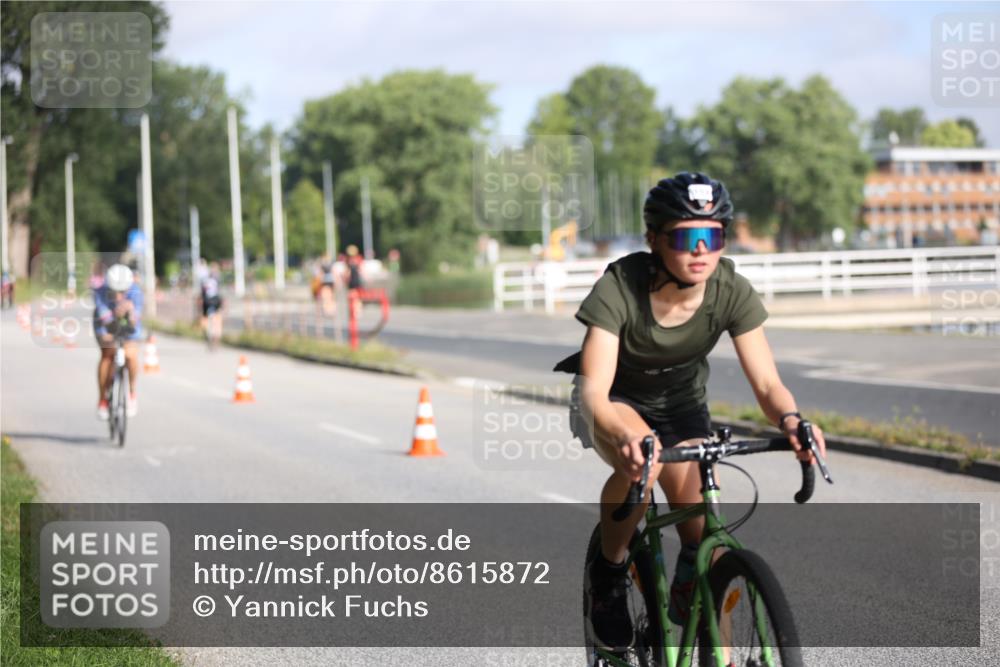 17.08.2025 - KN Förde Triathlon 2025 Yannick Fuchs http://msf.ph/oto/8615872 17.08.2025 09:32:58 Radfahren 102, 104, 122, 218, 111, 126, 133, 152, 197, 198, 208, 212, 216 meine-sportfotos.de