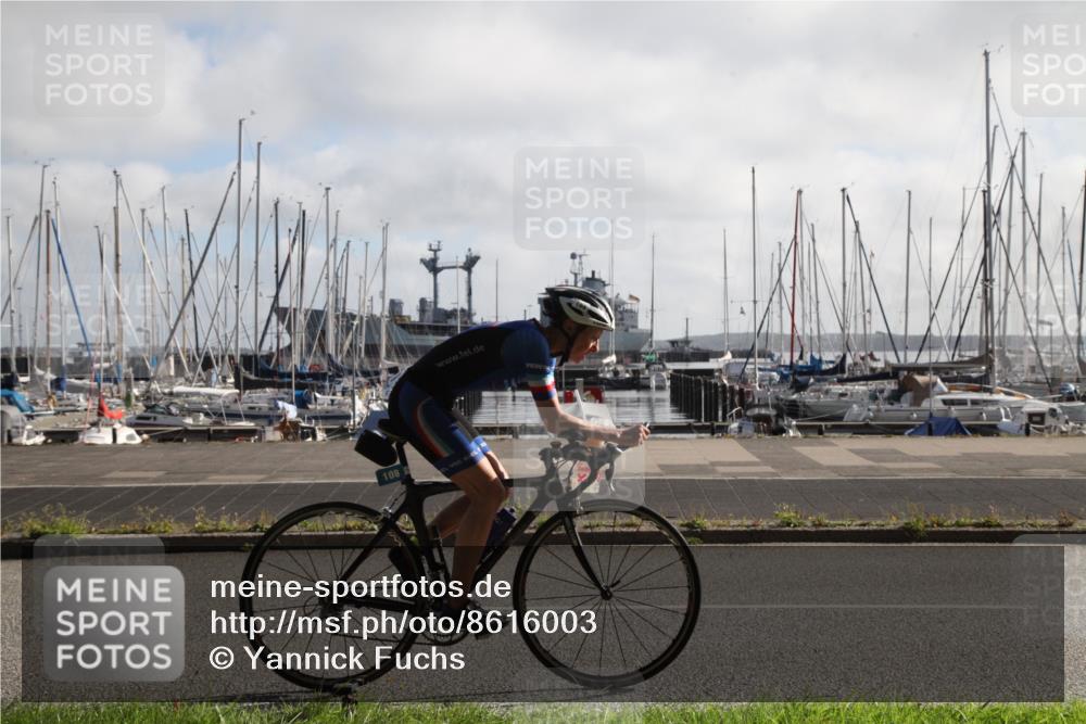 17.08.2025 - KN Förde Triathlon 2025 Yannick Fuchs http://msf.ph/oto/8616003 17.08.2025 09:29:40 Radfahren 108, 110, 179, 196, 205, 211 meine-sportfotos.de