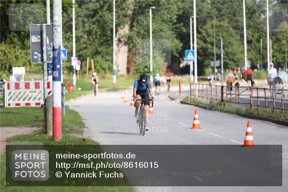 17.08.2025 - KN Förde Triathlon 2025 Yannick Fuchs http://msf.ph/oto/8616015 17.08.2025 09:33:39 Radfahren 150, 231, 234, 120, 237 meine-sportfotos.de