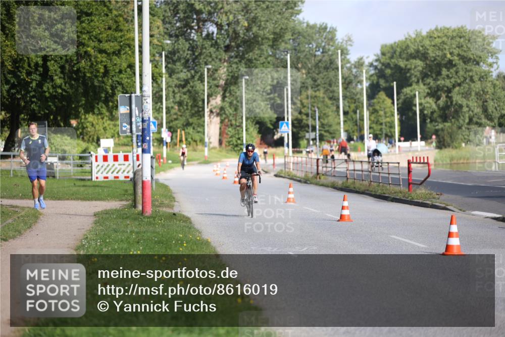 17.08.2025 - KN Förde Triathlon 2025 Yannick Fuchs http://msf.ph/oto/8616019 17.08.2025 09:33:39 Radfahren 150, 231, 234, 120, 237 meine-sportfotos.de