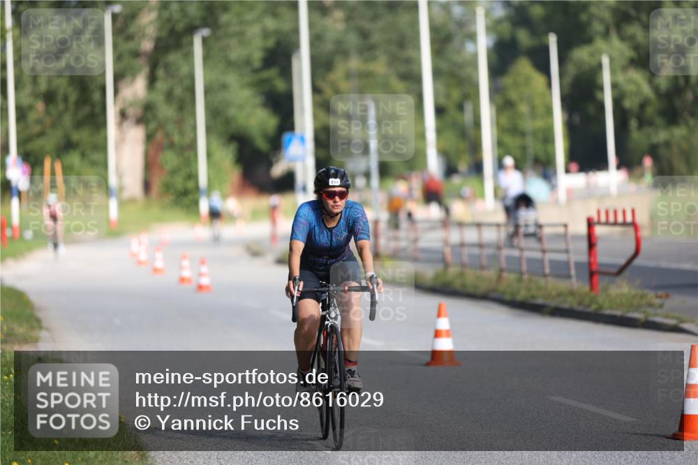 17.08.2025 - KN Förde Triathlon 2025 Yannick Fuchs http://msf.ph/oto/8616029 17.08.2025 09:33:40 Radfahren 135, 150, 231, 234, 120, 237 meine-sportfotos.de