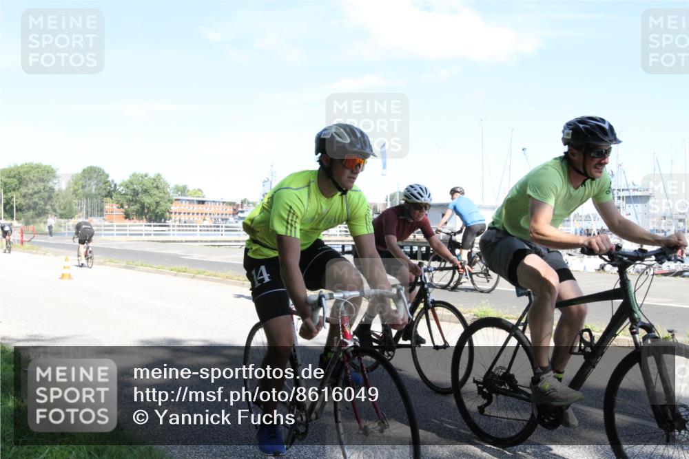 17.08.2025 - KN Förde Triathlon 2025 Yannick Fuchs http://msf.ph/oto/8616049 17.08.2025 11:31:57 Radfahren 280, 293, 339, 341, 343, 344, 385, 602, 634 meine-sportfotos.de