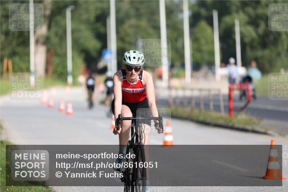17.08.2025 - KN Förde Triathlon 2025 Yannick Fuchs http://msf.ph/oto/8616051 17.08.2025 09:33:51 Radfahren 135, 142, 171, 249, 150 meine-sportfotos.de