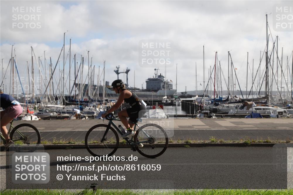17.08.2025 - KN Förde Triathlon 2025 Yannick Fuchs http://msf.ph/oto/8616059 17.08.2025 09:30:18 Radfahren 184, 195, 201 meine-sportfotos.de